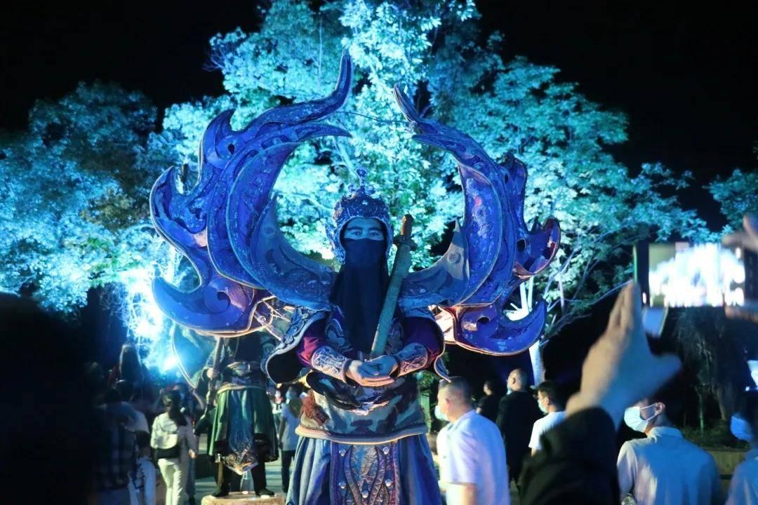 森迪公主立秋时装